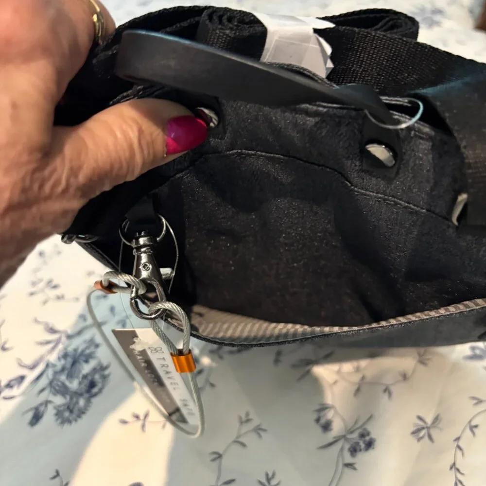 Sherpani Lima Anti-Theft Shoulder Bag NWT - Women's - Picture 10 of 14